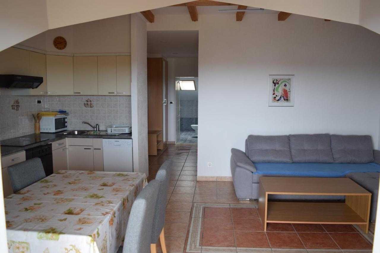 Apartments Grgic Novigrad Istria المظهر الخارجي الصورة